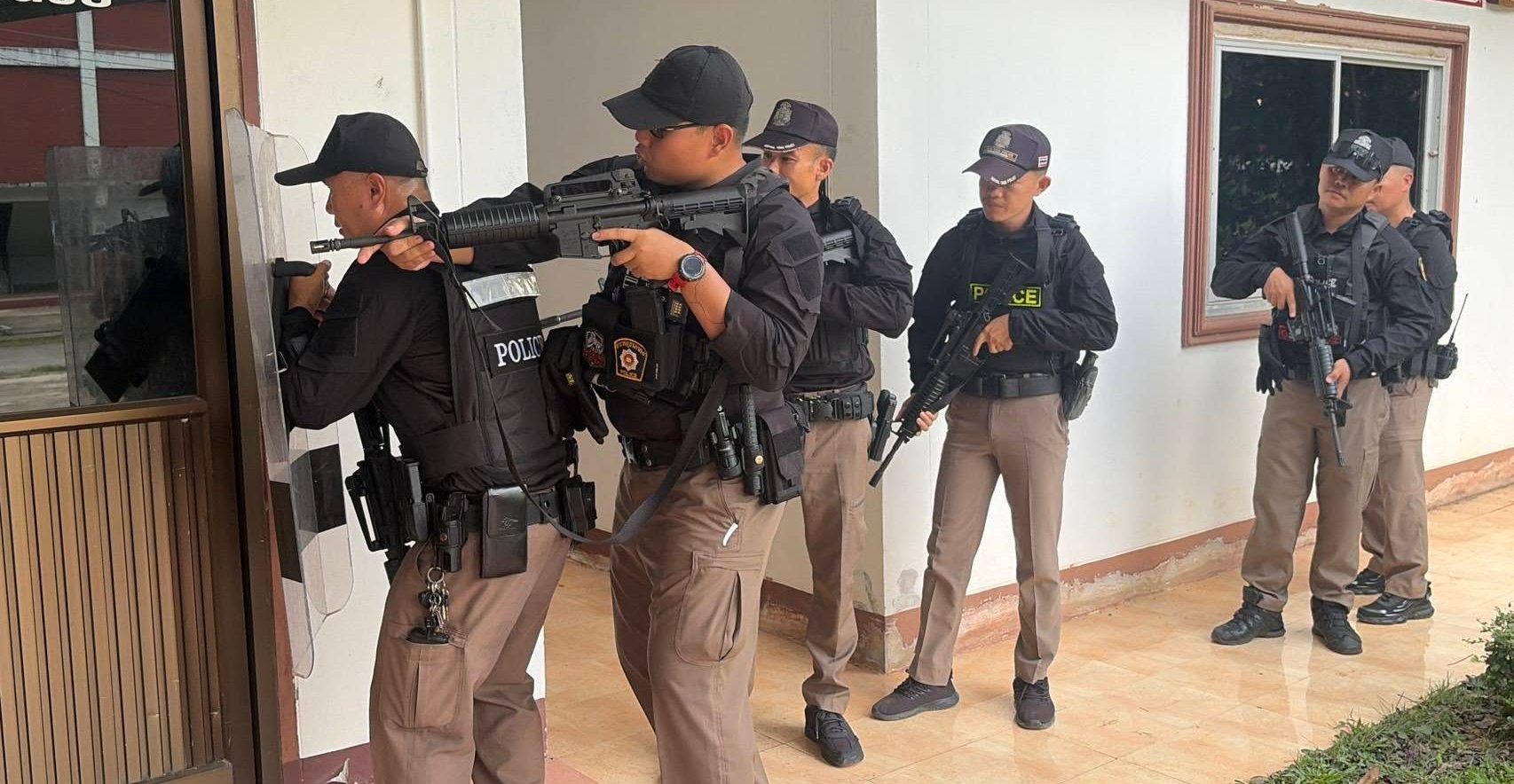 👮🏻สภ.ภูเพียง ฟิตซ้อมต่อเนื่อง! ยกระดับความพร้อมชุดปฏิบัติการ “Six Man Team”🔫